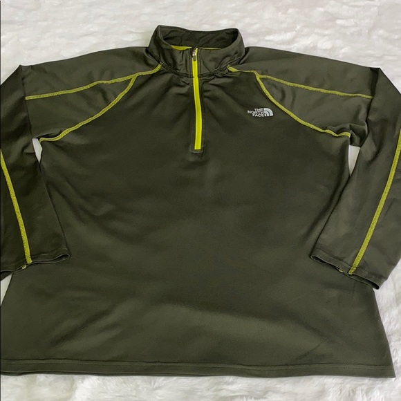 Northface Lightweight Flashdry 1/4 Zip Pullover - Picture 2 of 8